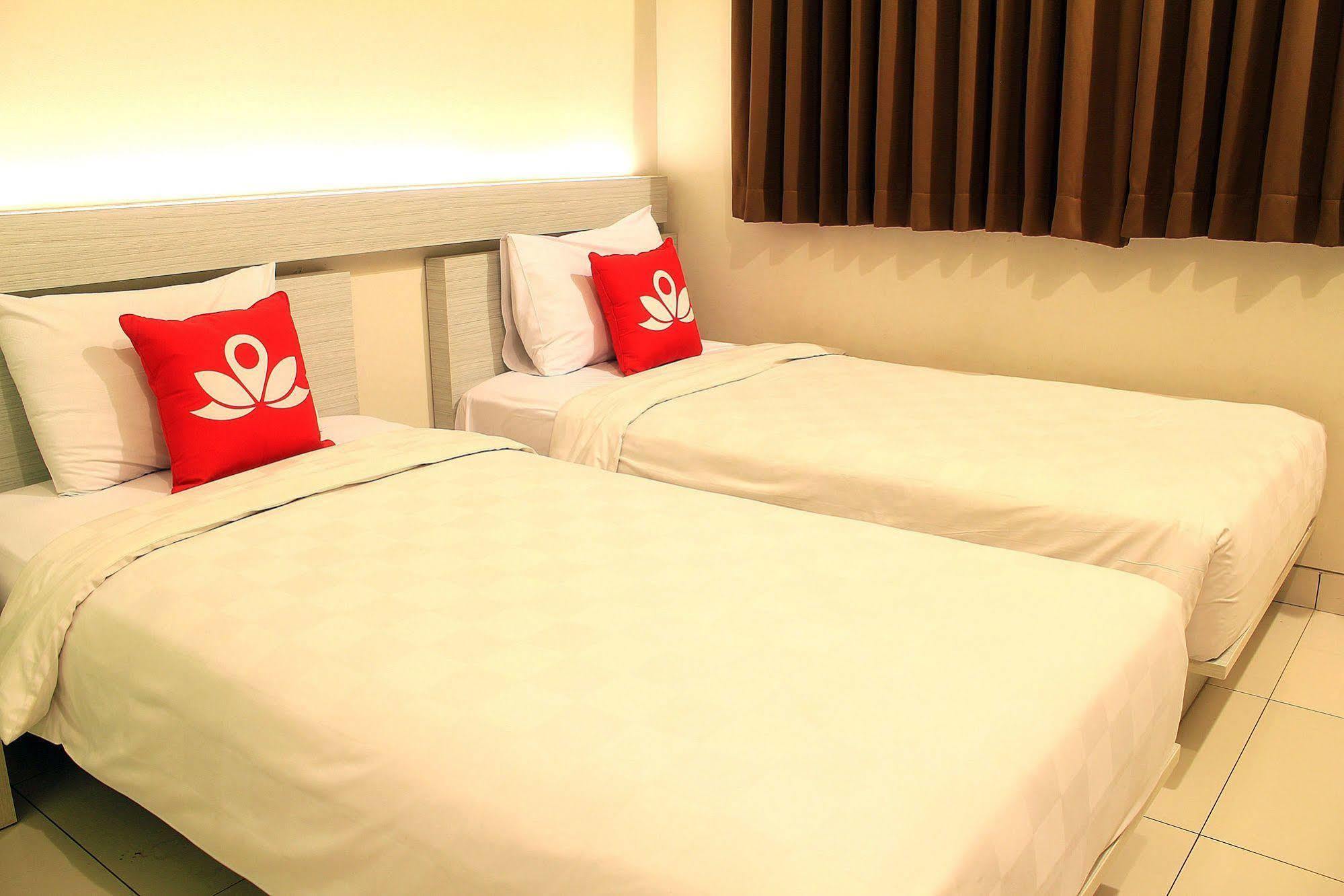 Zen Premium Setrawangi Raya Hotel Bandung Eksteriør billede